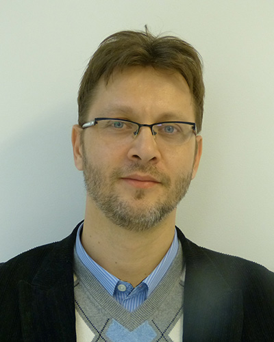 Dr. 
Tönköl Tamás szemész szakorvos
